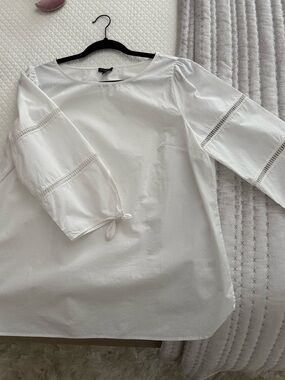 Talbots blouse/top in size XL with the cutest detailing on the sleeves